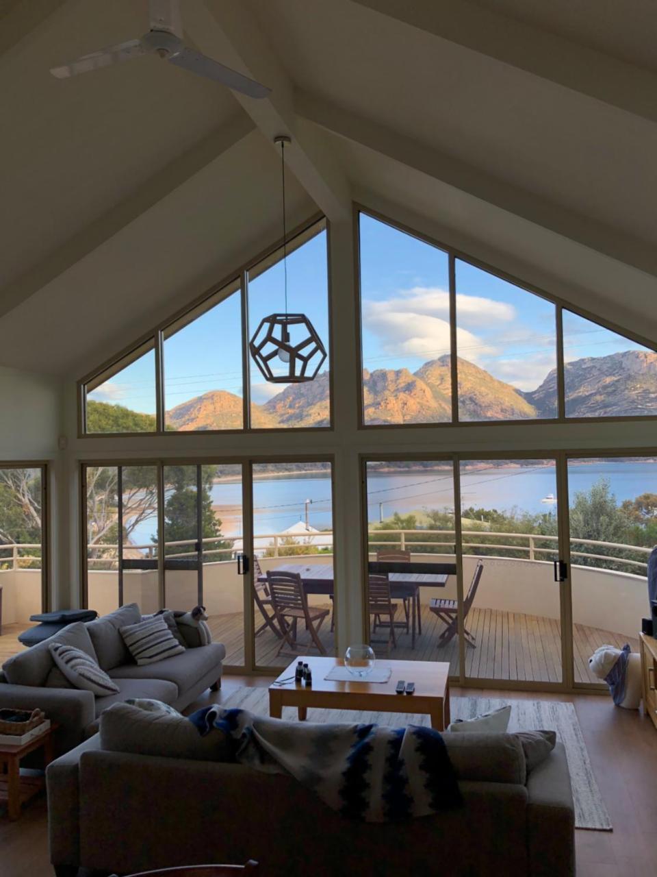Freycinet Beach House Coles Bay Extérieur photo